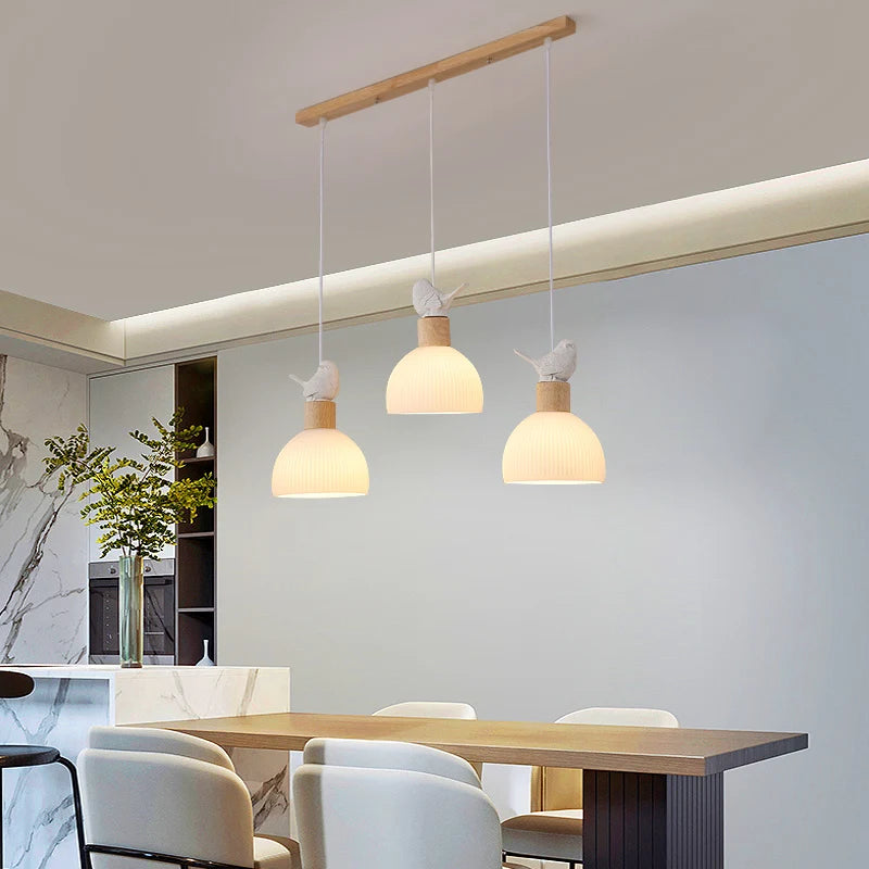 lustre led suspendu en bois avec abat-jour en verre blanc - vue 2 sur 8