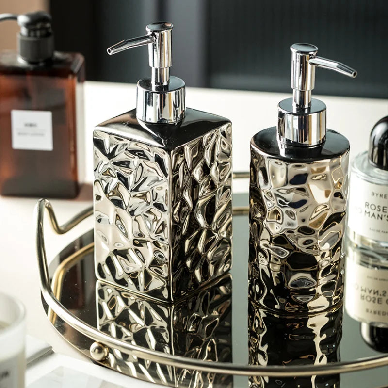bouteille de savon en céramique de luxe pour salle de bain - vue 6 sur 10