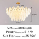 lustre rétro en plumes pour une ambiance romantique et luxueuse