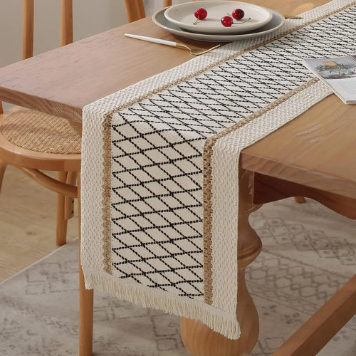 Chemin de table bohème coton lin beige pompons - vue 4 sur 7