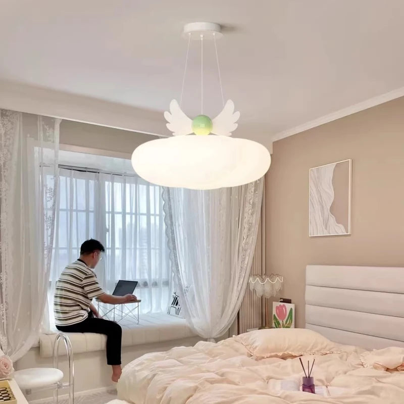 lustre mignon nuage ailes d'ange pour chambre de bébé - vue 5 sur 8