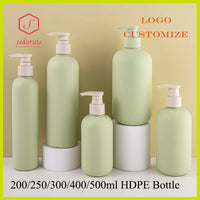 lot de bouteilles en plastique avec couvercle à pompe pour cosmétiques
