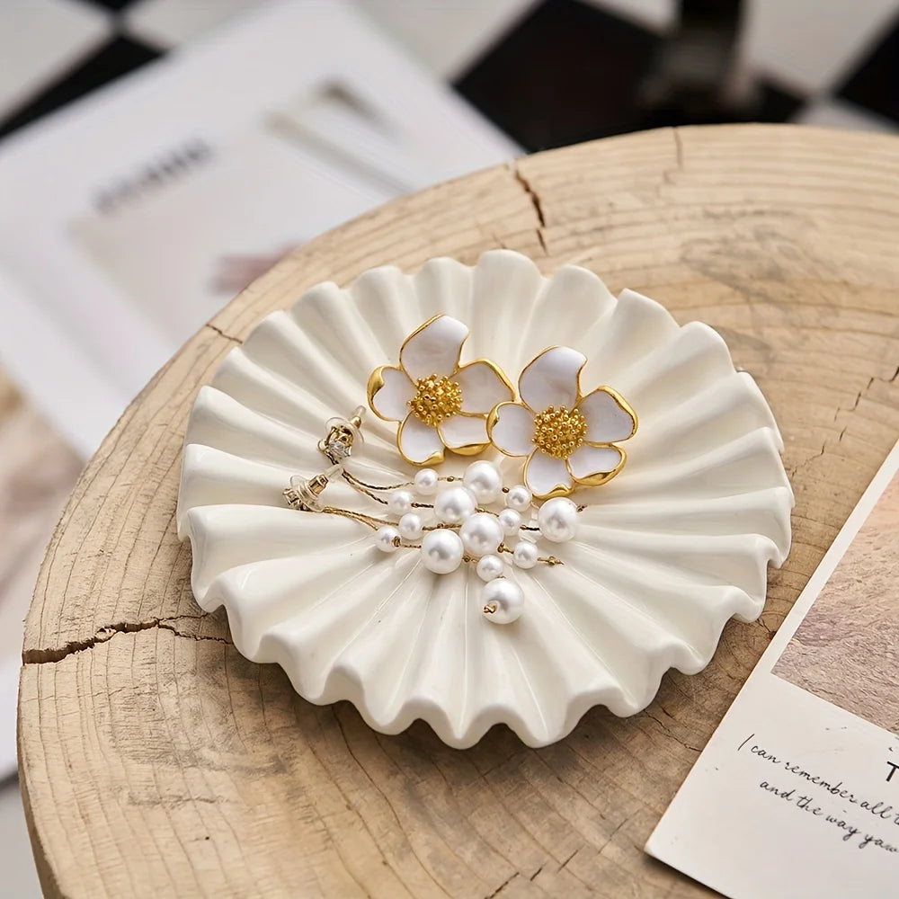 plateau à bijoux élégant en céramique design festonné moderne - vue 6 sur 8