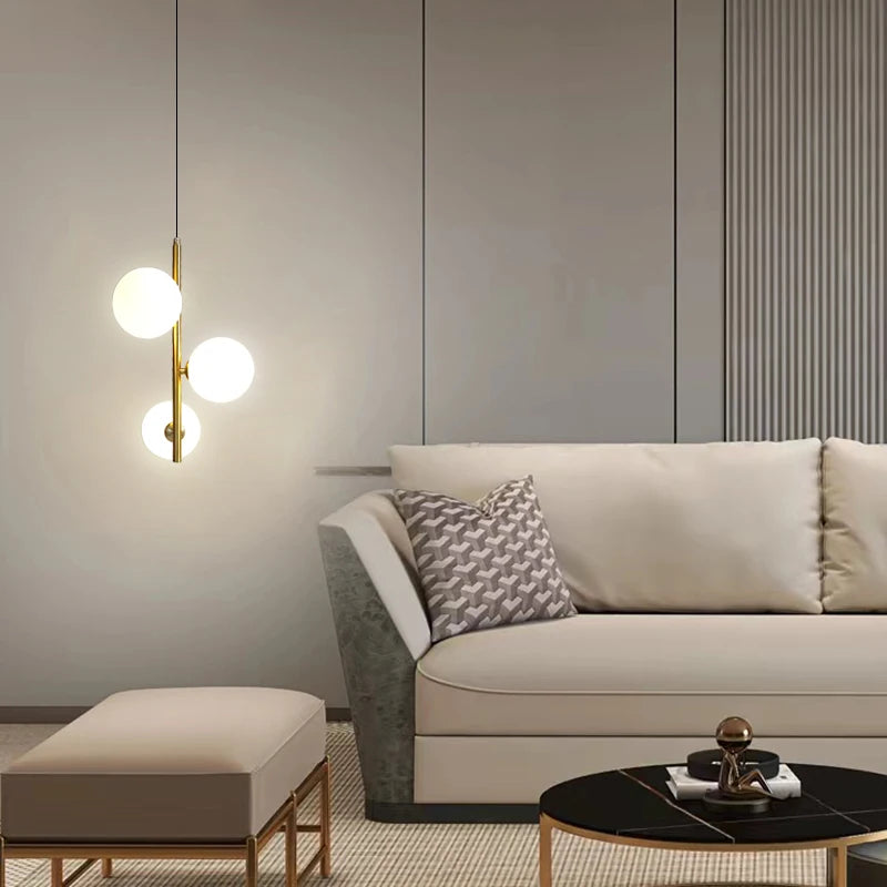 suspension moderne en verre et laiton noir design lumineux - vue 3 sur 10