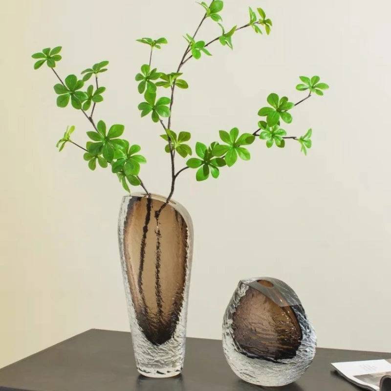 vase en verre épais pour décoration florale artisanale - vue 3 sur 8