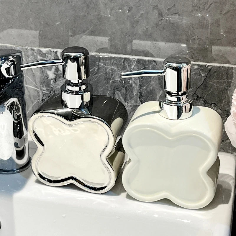 bouteille en céramique créative en forme de fleur pour gel et savon - vue 4 sur 10