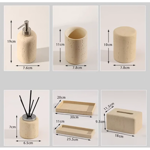 bouteille de désinfectant et accessoires de salle de bain luxe - vue 7 sur 19