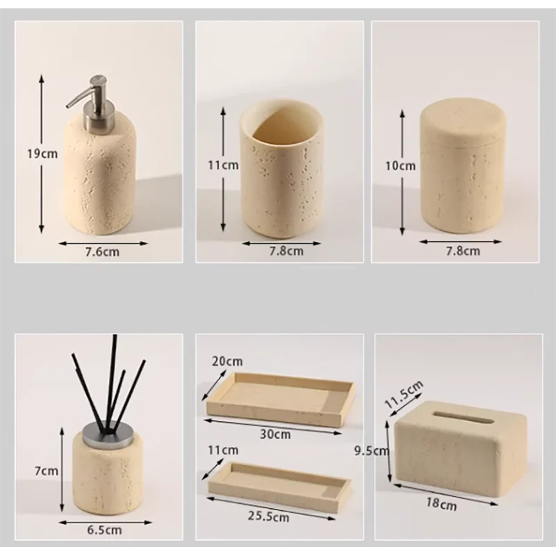bouteille de désinfectant et accessoires de salle de bain luxe - vue 6 sur 19