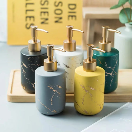 bouteilles en céramique pour savon shampooing et gel douche - vue 2 sur 14