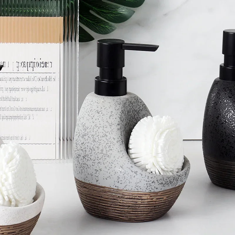 bouteille de désinfectant créative pour maquillage et lotion - vue 3 sur 8
