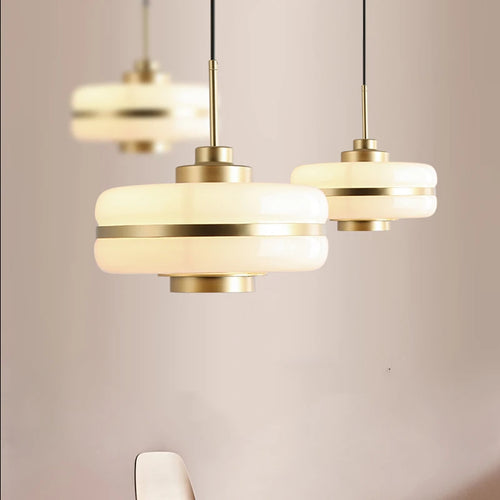 Suspension design nordique en or - vue 2 sur 10