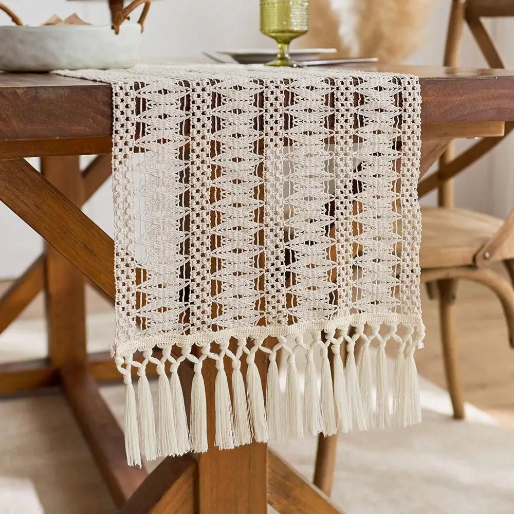 Chemin de table boheme beige a pompons decoratif - vue 4 sur 7
