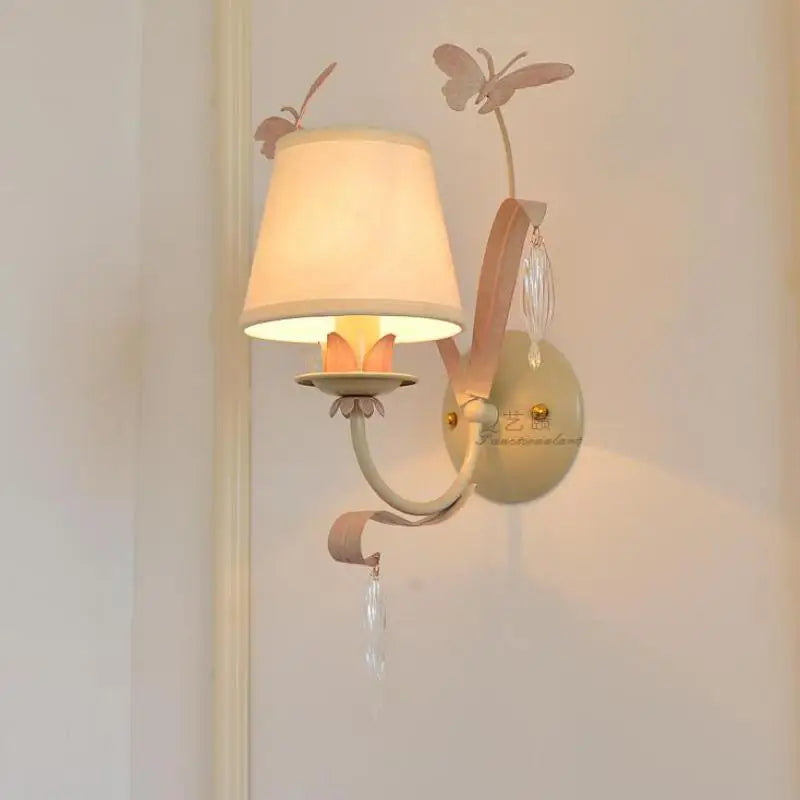 applique murale led papillon pour chambre enfant décoration lumineuse - vue 3 sur 8