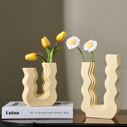 vase en céramique décoratif style morandi pour fleurs - vue 4 sur 11