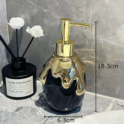 distributeur de savon en céramique dorée pour salle de bain - vue 8 sur 10