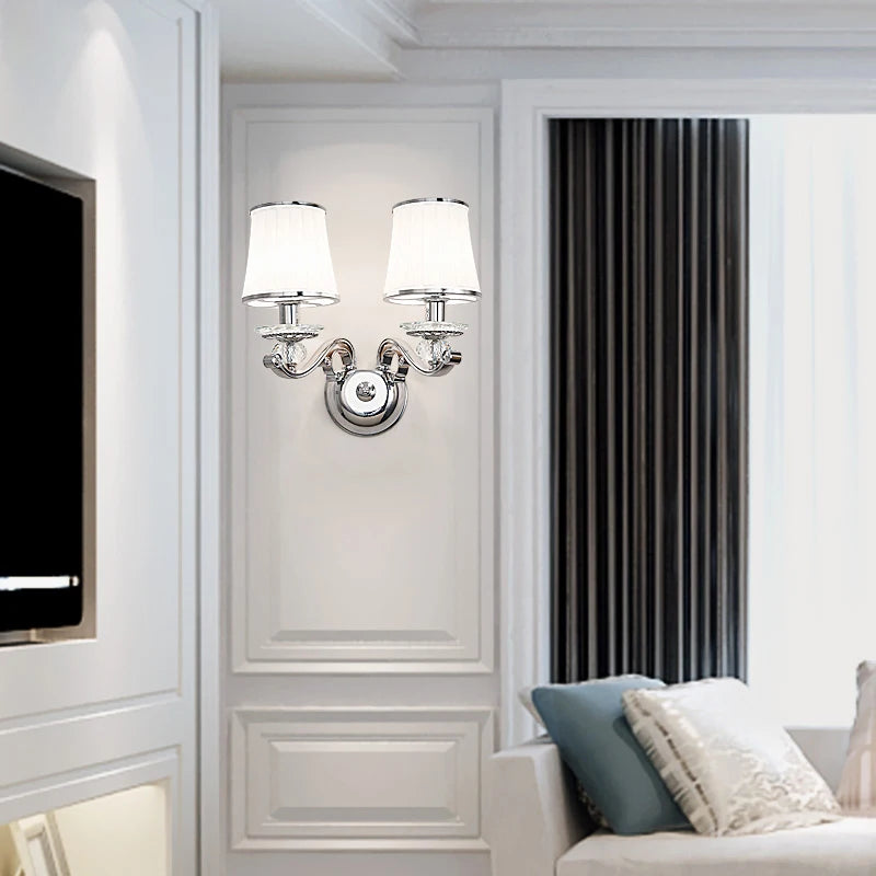 lustre chromé moderne à abat-jours blancs - vue 5 sur 16
