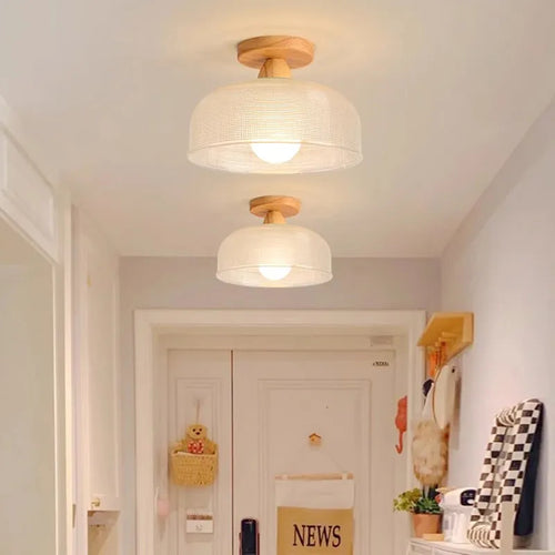 Plafonnier nordique en bois lampe en verre dépoli salon allée chambre vestiaire balcon couloir lampes et lanternes - vue 2 sur 12
