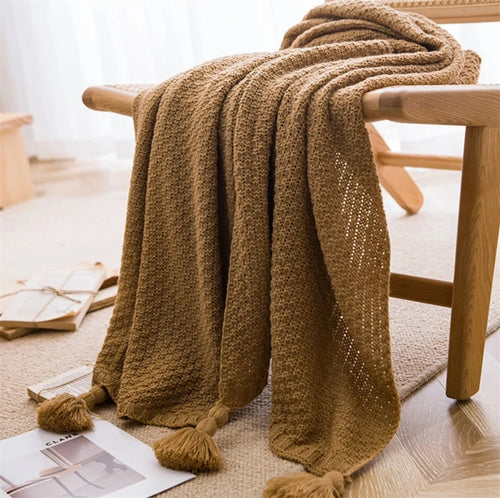 Plaid grosse maille gaufré style nordique avec pompons - vue 8 sur 7