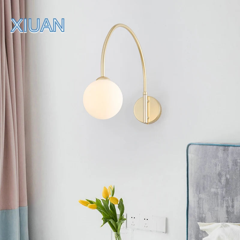 applique murale à bras pivotant en verre décoratif pour intérieur élégant - vue 2 sur 8