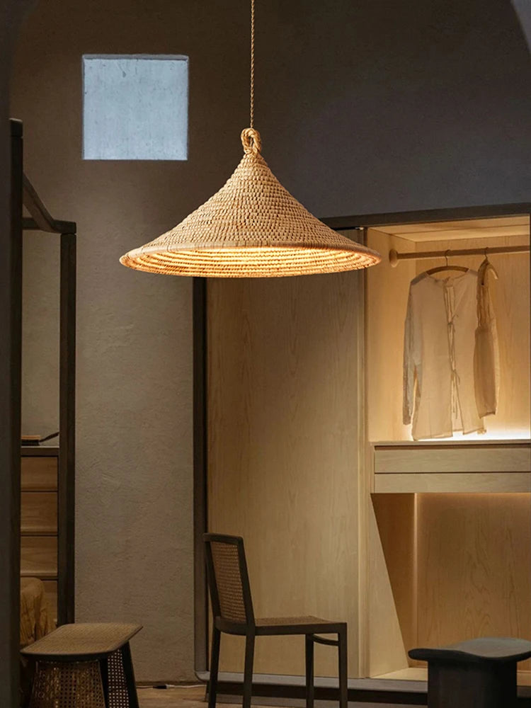 Lustre de style japonais tressé en rotin clair - vue 5 sur 10
