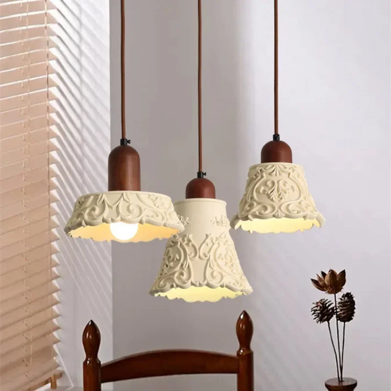 lustre rétro en résine gravée style antique décoratif - vue 2 sur 14