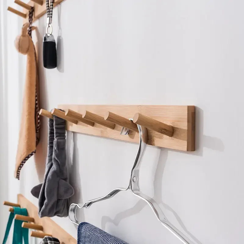 porte-manteau mural en bambou avec crochets pratiques pour organiser vos affaires - vue 3 sur 12