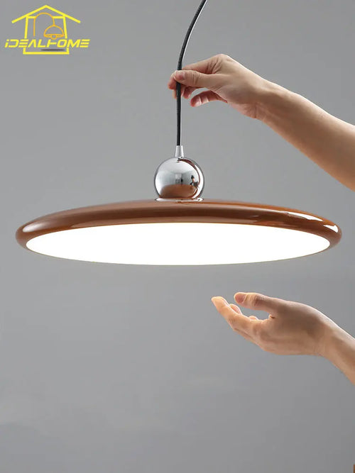suspension design en forme de soucoupe volante pour décoration moderne - vue 2 sur 10