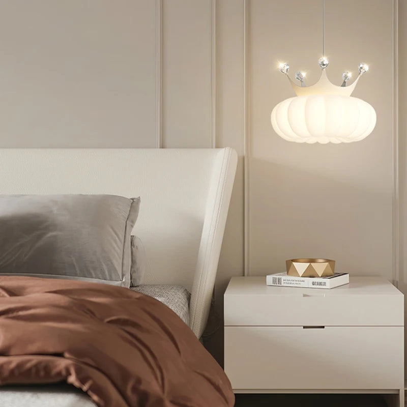 suspension de luxe en forme de couronne dorée décoratives - vue 4 sur 13
