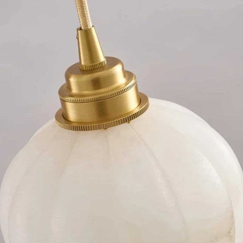 lustre moderne en marbre forme citrouille décoration intérieure créative - vue 4 sur 7