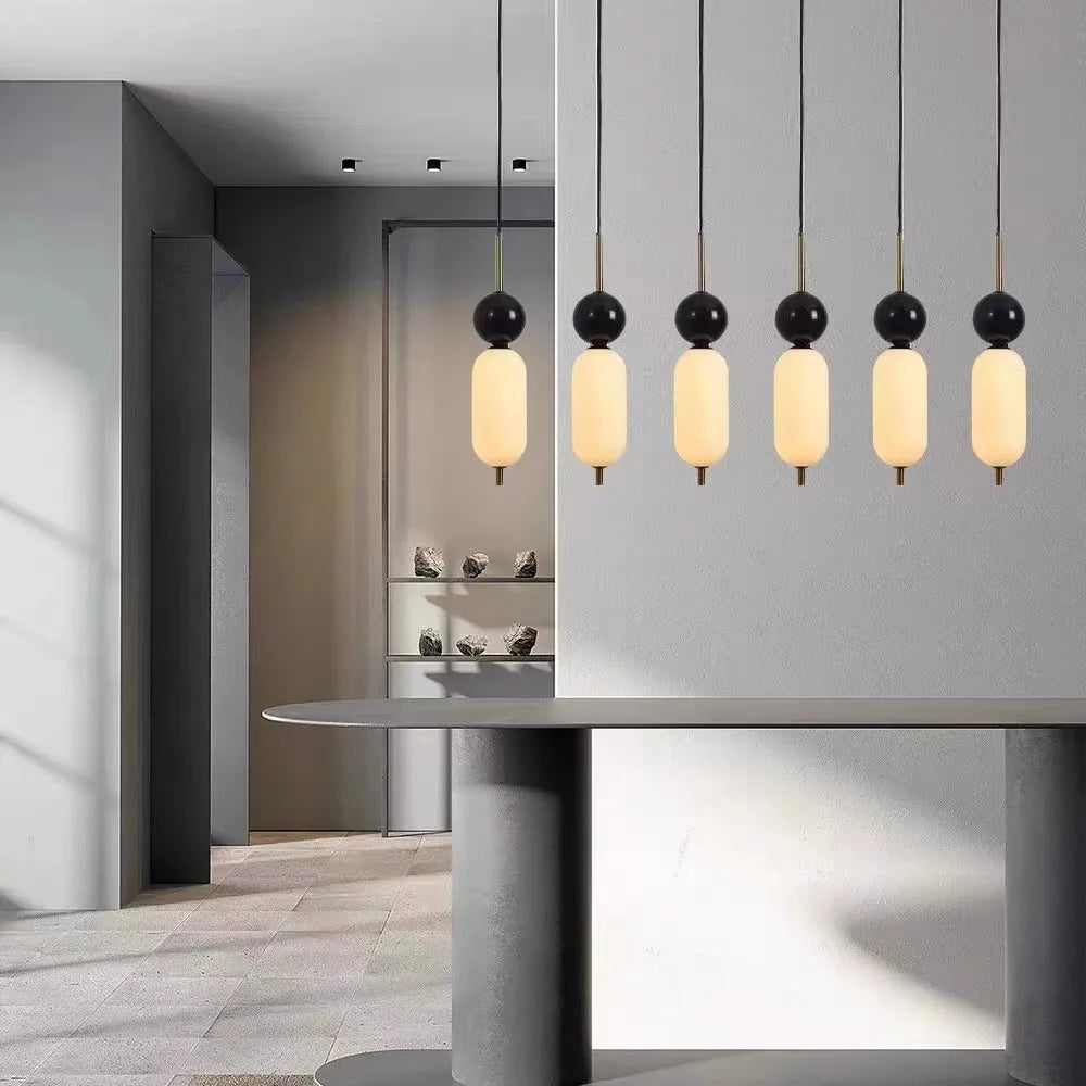 suspension LED style 	 en acrylique et marbre naturel - vue 5 sur 7