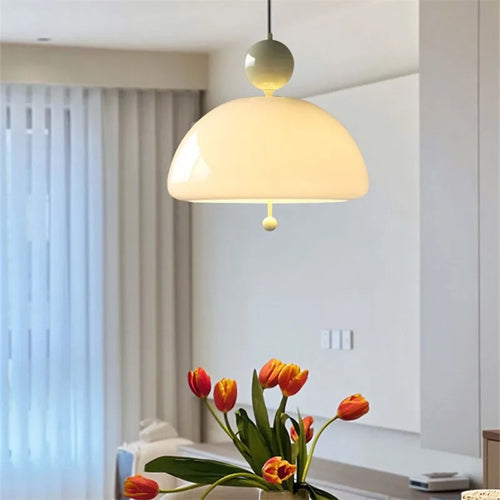 suspension en verre blanc laiteux forme fleur style bauhaus - vue 3 sur 11