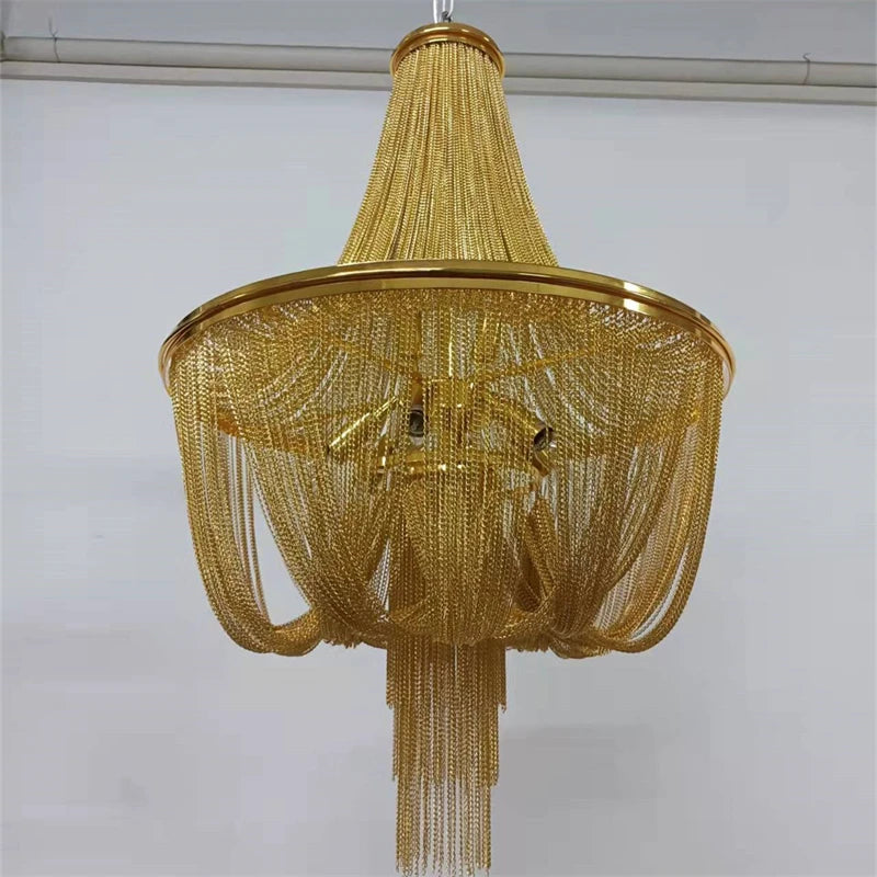 lustre moderne à pampilles en aluminium doré avec chaîne décorative - vue 3 sur 12