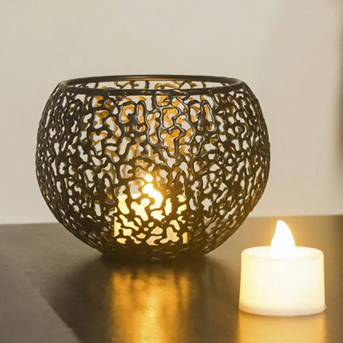 bougeoirs en métal doré au design complexe pour décoration élégante - vue 2 sur 11