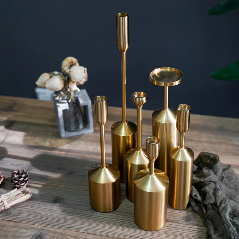 bougeoir en métal plaqué or pour mariage décoration élégante - vue 4 sur 15