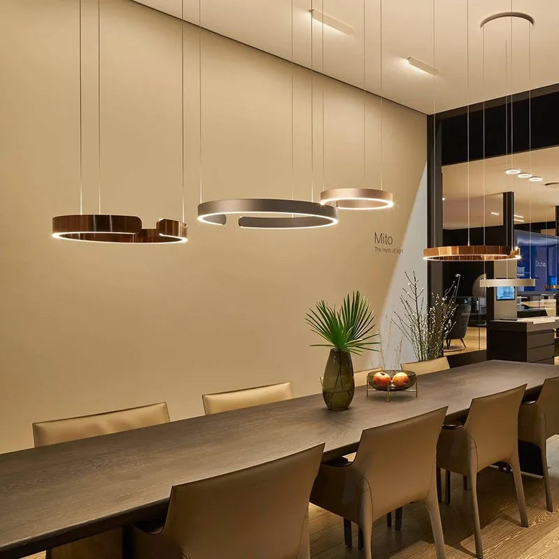 lustre moderne en acier inoxydable en forme de c pour restaurant - vue 2 sur 10