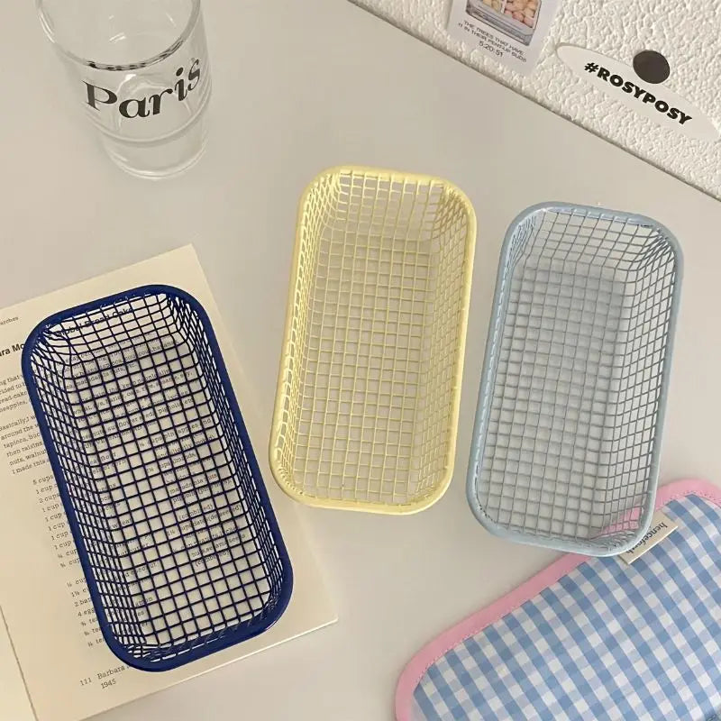 panier de rangement en métal pour bureau et maquillage - vue 1 sur 9