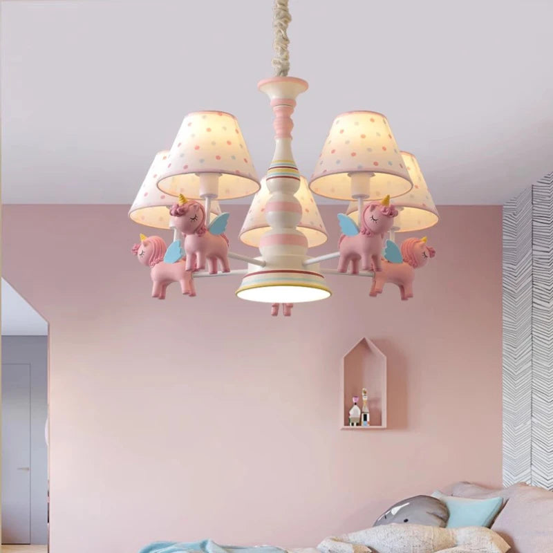 lustre carrousel pour chambre d'enfant moderne et romantique - vue 5 sur 10