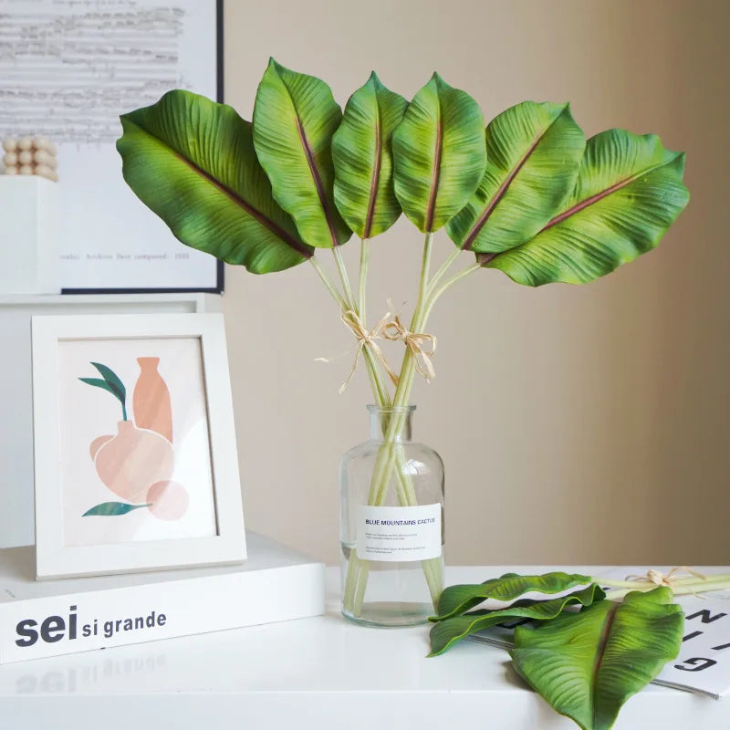 bouquet de feuilles monstera et bananier décoration intérieure mariage - vue 3 sur 10