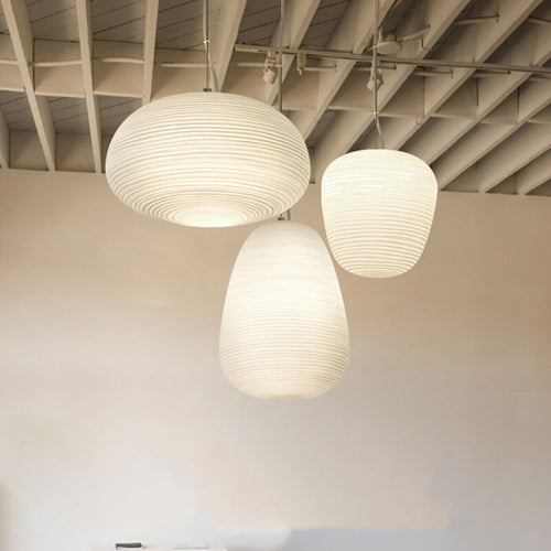 Suspension design LED en verre blanc laiteux Caligari - vue 3 sur 12