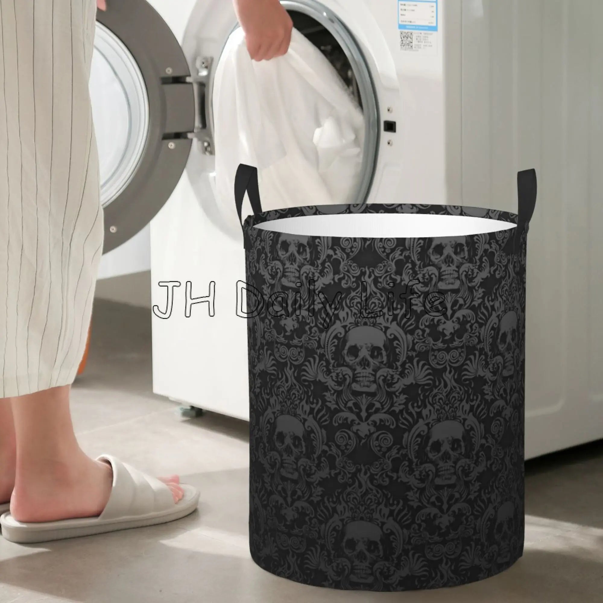 panier à linge rond gothique pliable avec tête de mort - vue 6 sur 7