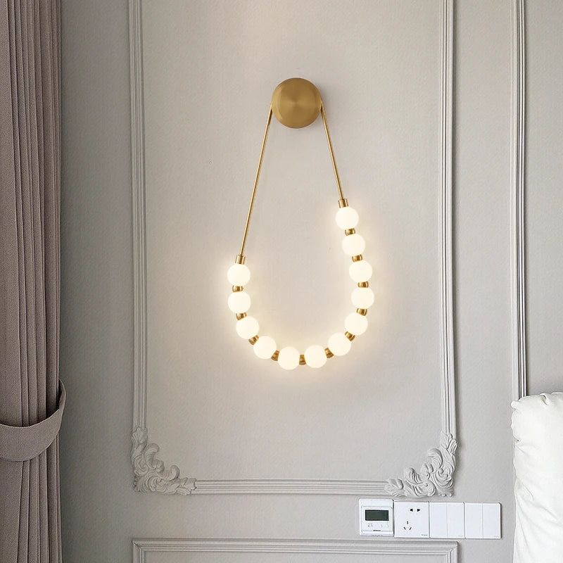 Modern Decorative Art Necklace LED Wall Lamp White Acrylic Ball Lamp for Living Room, Sofa, Bedside, Corridor - vue 3 sur 14