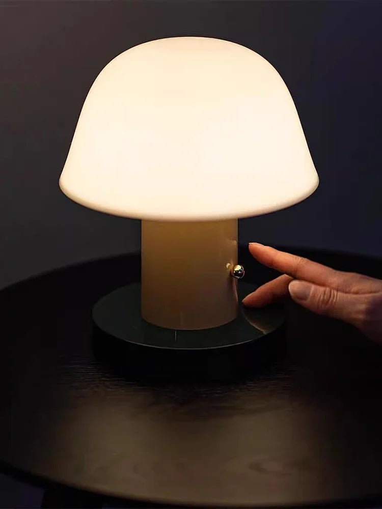 lampe à poser rétro danoise ambiance chaleureuse et décorative - vue 4 sur 9