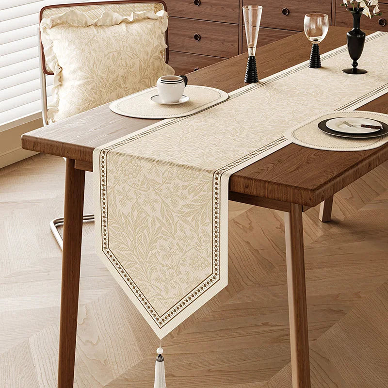 Chemin de table lin motifs floraux style champetre