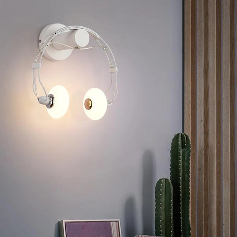 Applique murale LED créative en forme de casque audio - vue 2 sur 9
