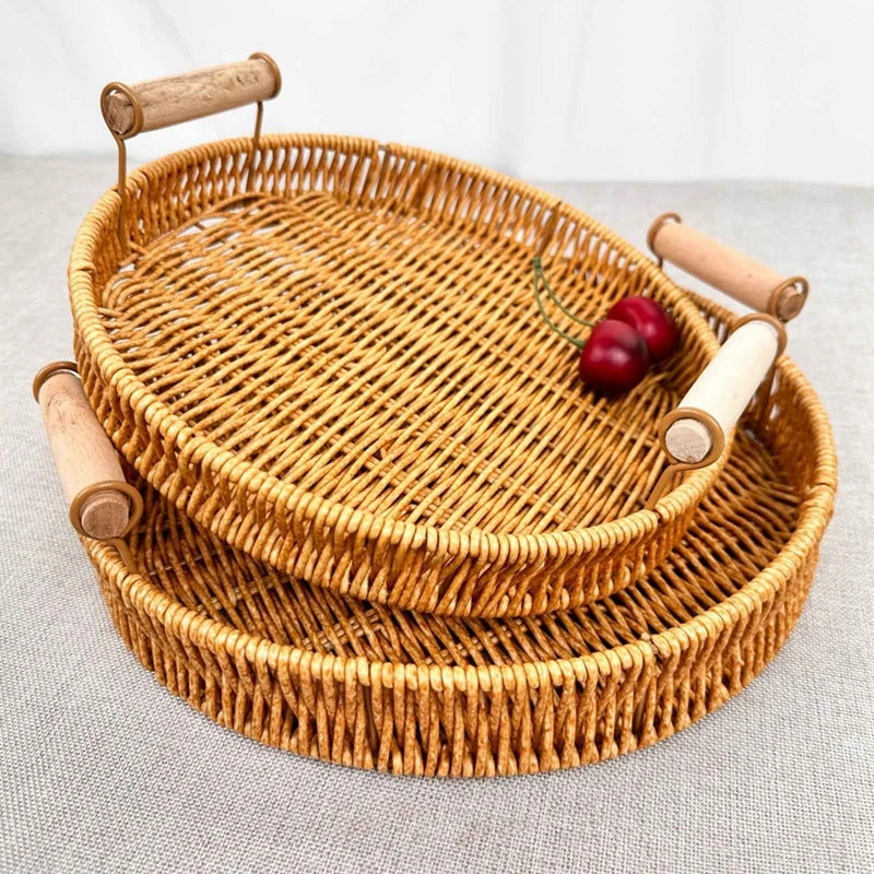 plateau de rangement en rotin tissé avec poignées en bois - vue 5 sur 11