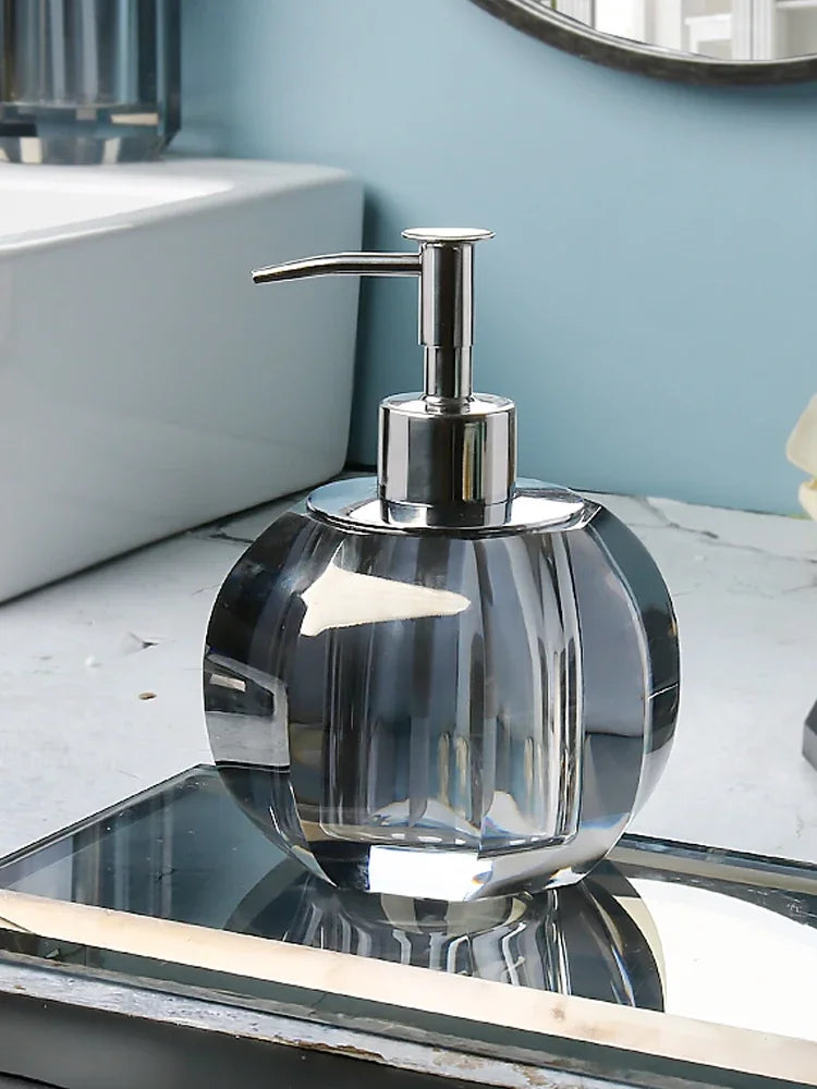 distributeur de savon en verre accessoires de salle de bain luxe - vue 8 sur 16