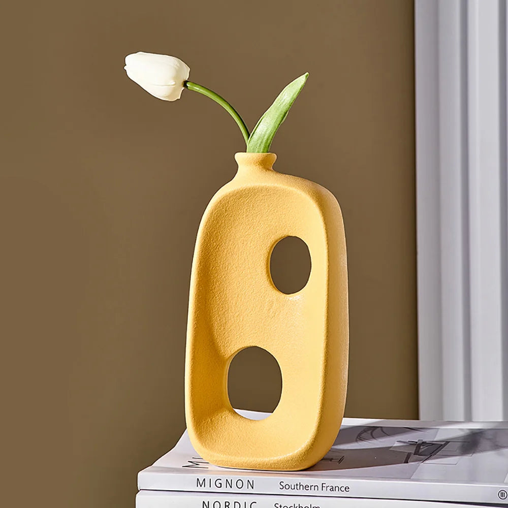vase moderne en céramique pour décoration intérieure et extérieure - vue 3 sur 13