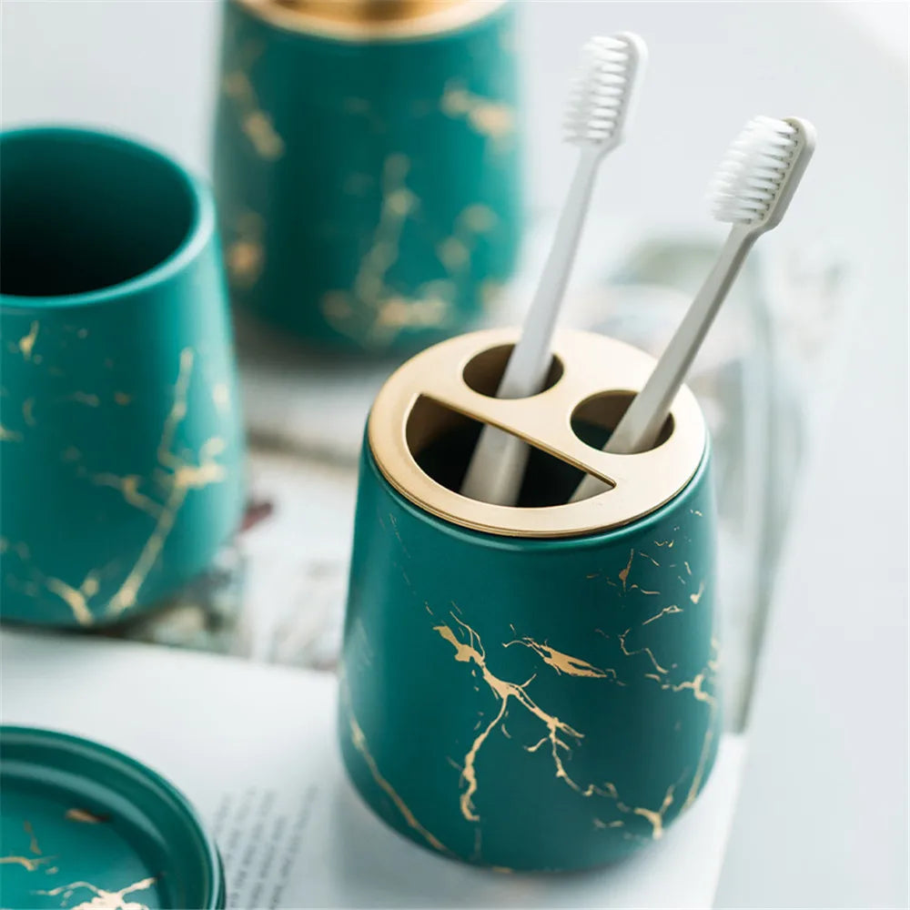 distributeur de savon en céramique et accessoires de bain complets - vue 4 sur 18