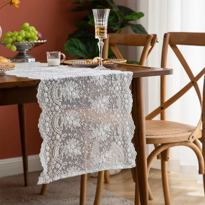 Chemin de table dentelle florale beige style bohème - vue 5 sur 7