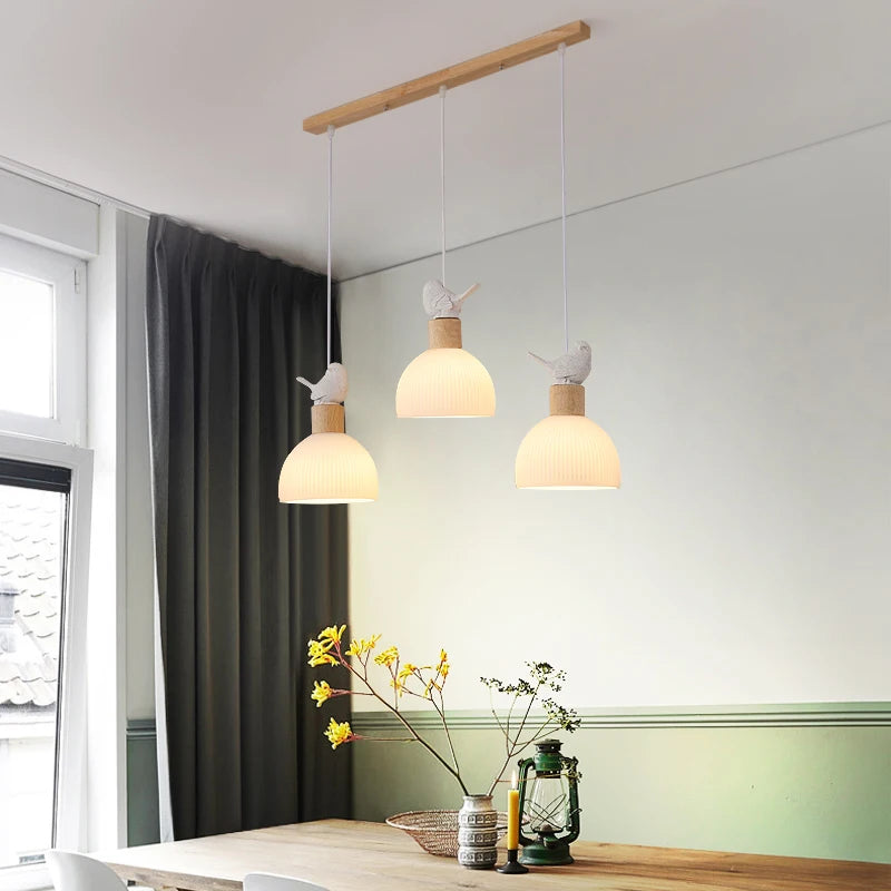 lustre led suspendu en bois avec abat-jour en verre blanc - vue 3 sur 8